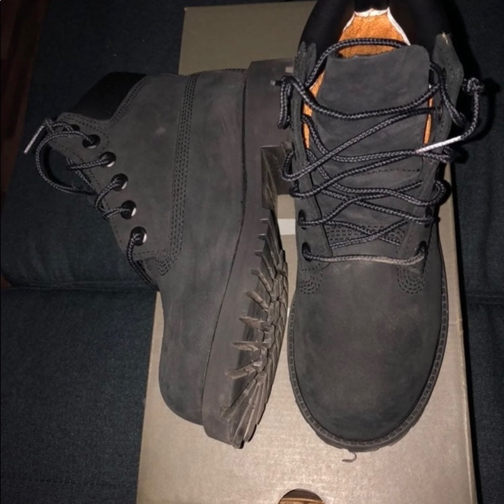 Black timberland pre school size 1